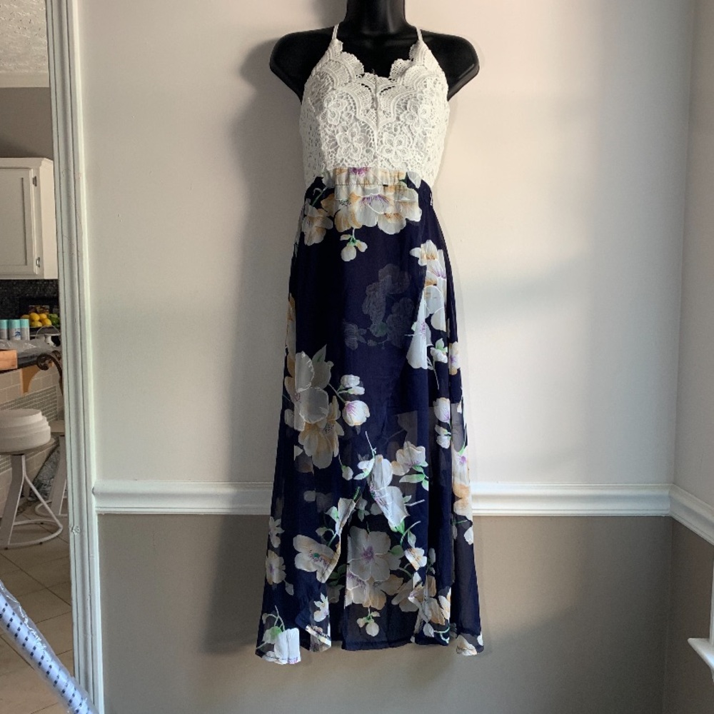 Dress - Picture 6 of 6
